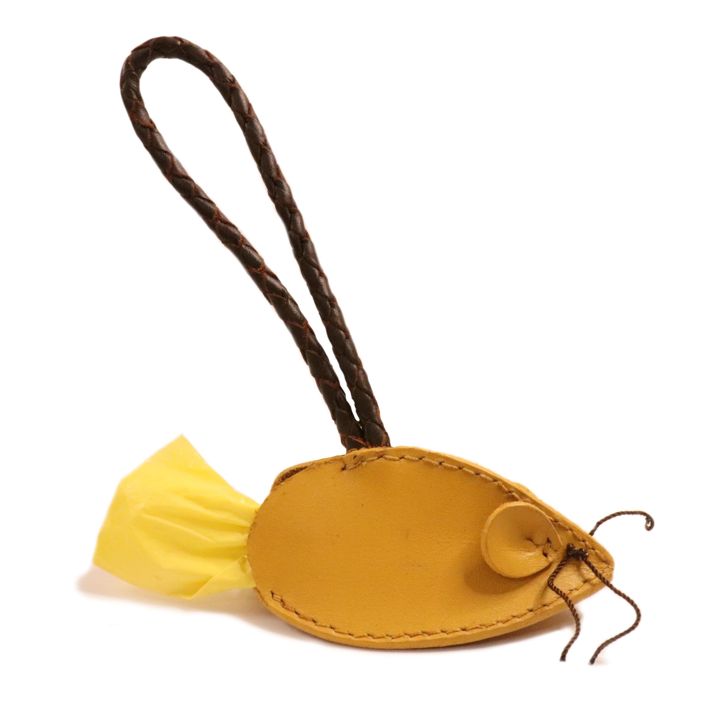 Dog Poobag Dispenser Mouse | Wheat