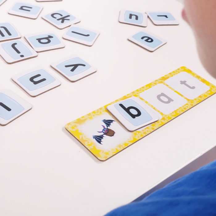 Alphablocks | Word Builder