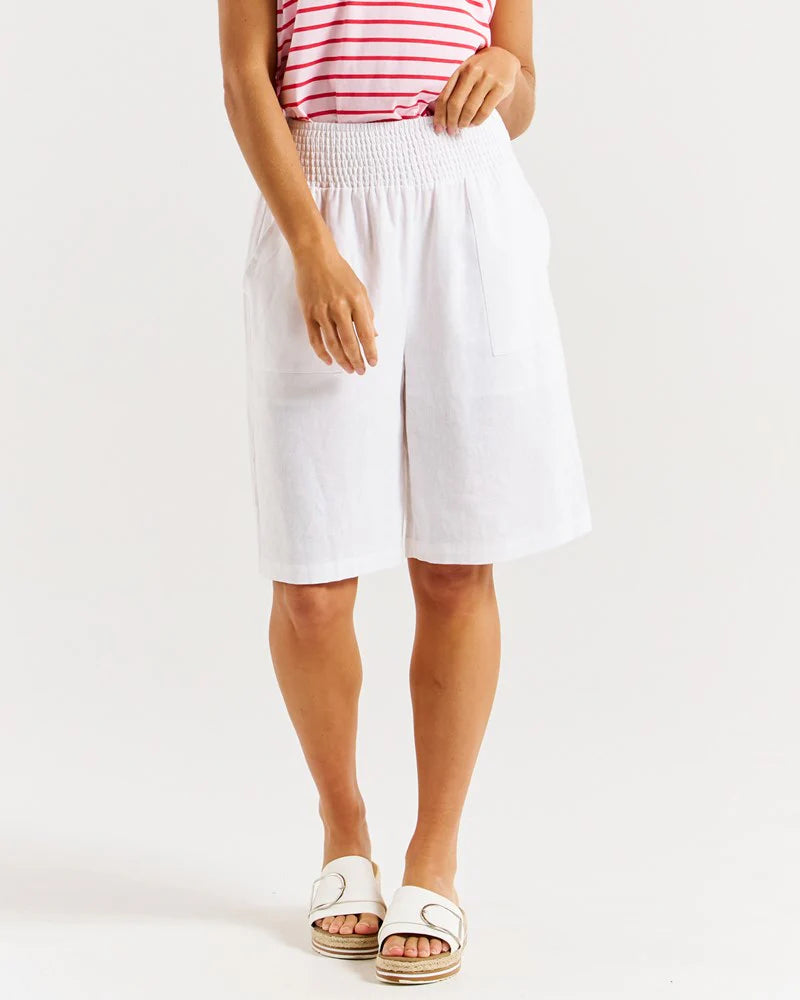 Lee Bermuda Short | White