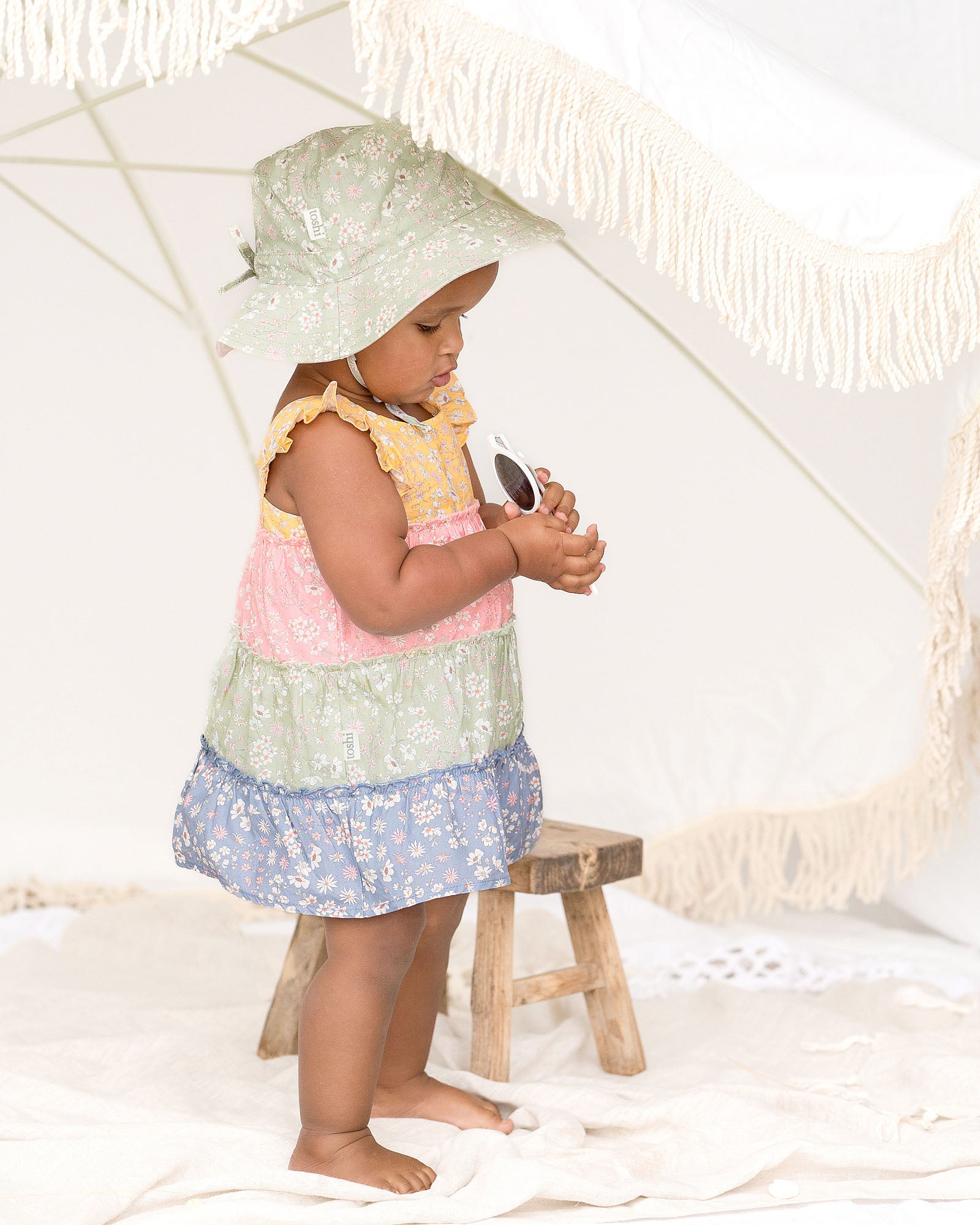 Toshi Sunhat | Eva Thyme