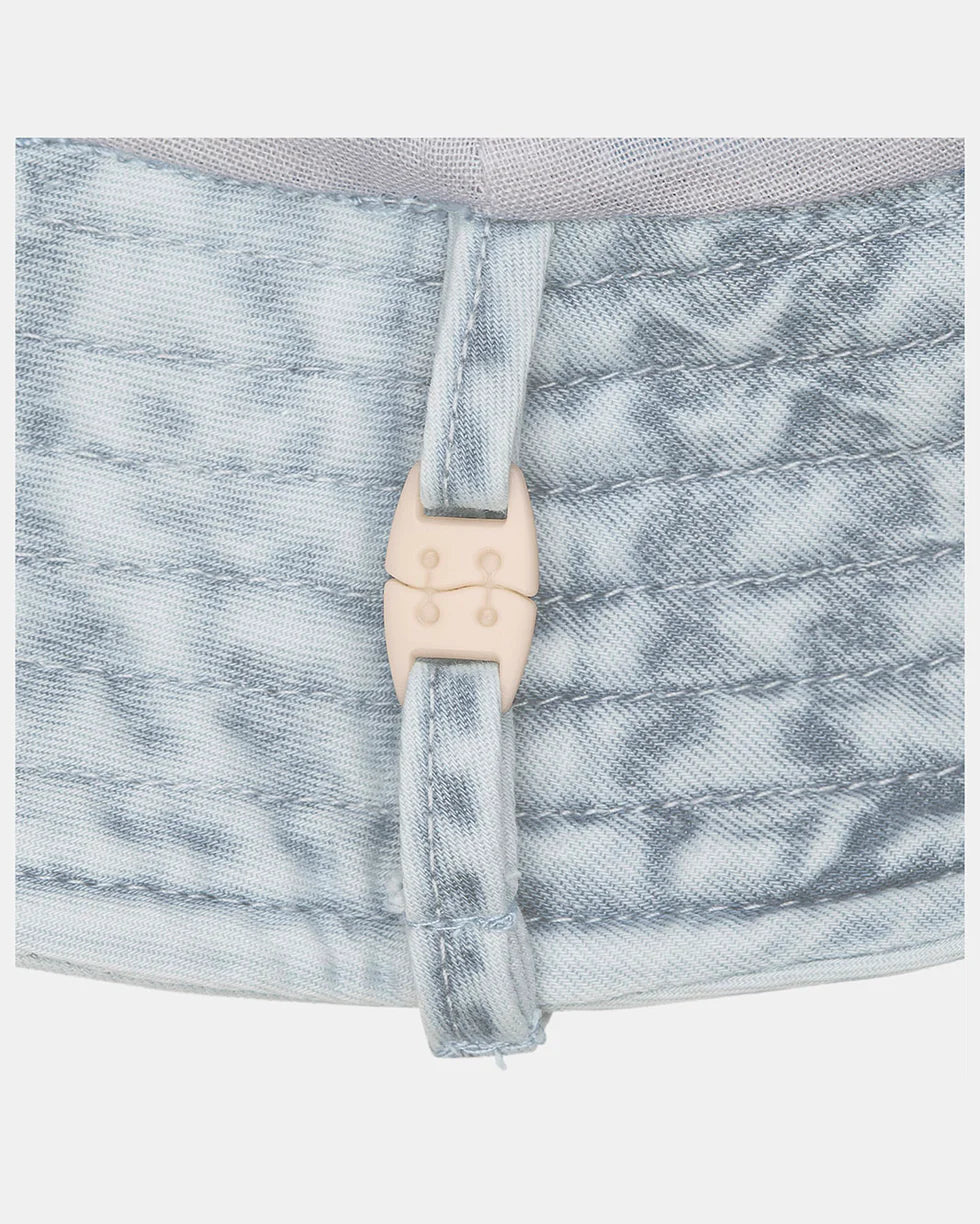 Toshi Sunhat | Olly Indiana